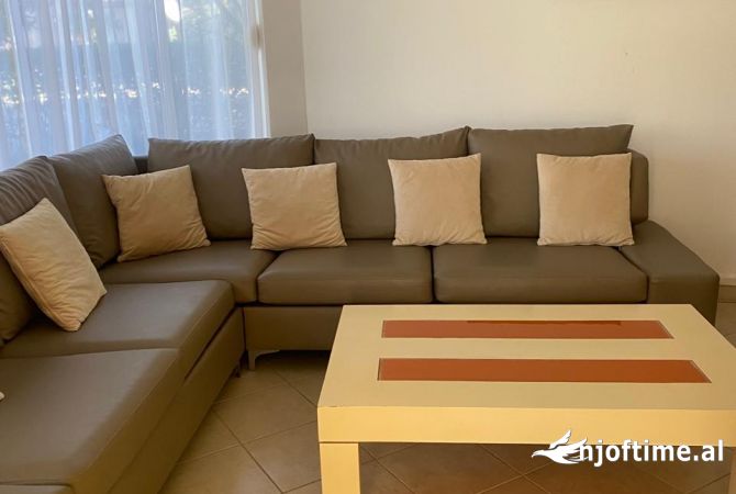 Shtepi ne shitje Apartament ne Durres, 2+1, Mobilimi E mobiluar, Pagesa 285,000  Euro.