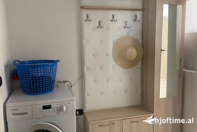 Shtepi ne shitje Apartament ne Durres, 2+1, Mobilimi E mobiluar, Pagesa 285,000  Euro.