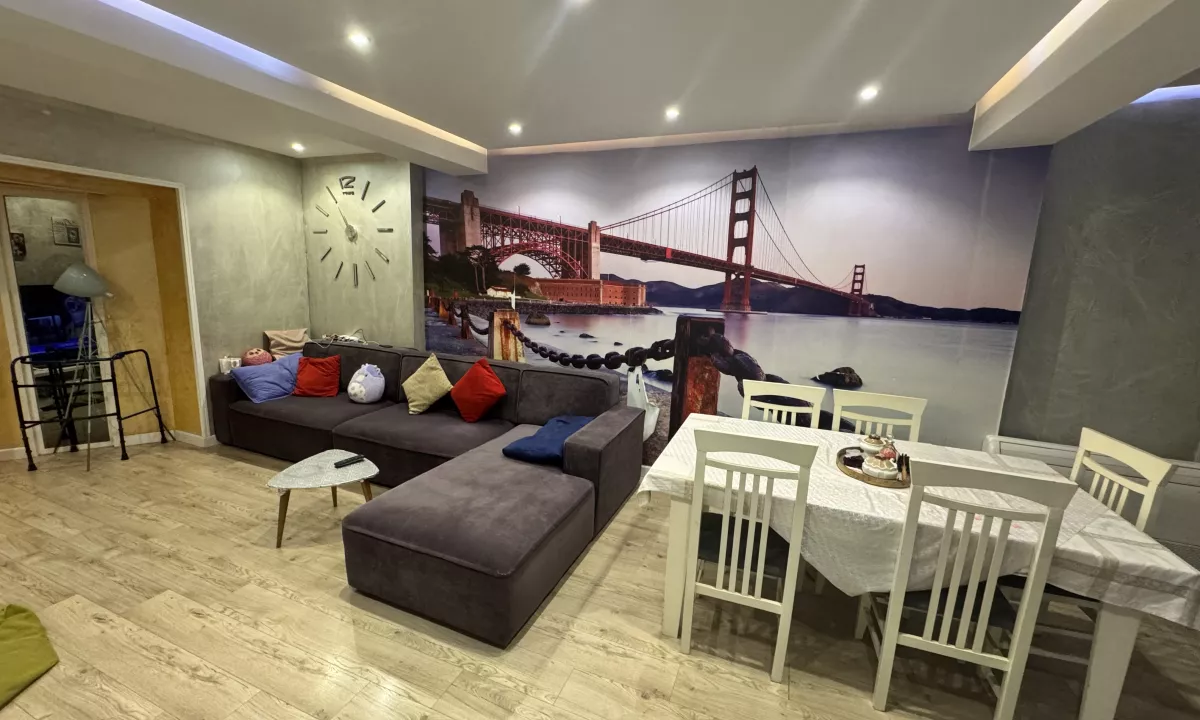 Appartamento in affitto a Tirana 3+1, Arredato