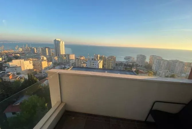 Shtepi me qera Apartament ne Durres, 2+1, Mobilimi E mobiluar, Pagesa 800  Euro.