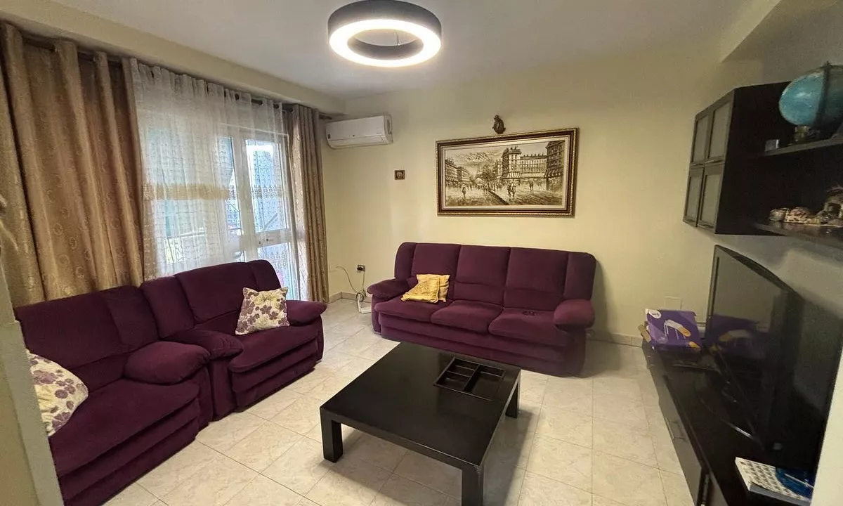 Shtepi me qera Apartament ne Tirane, 1+1, Mobilimi E mobiluar, Pagesa 62,000  Leke.