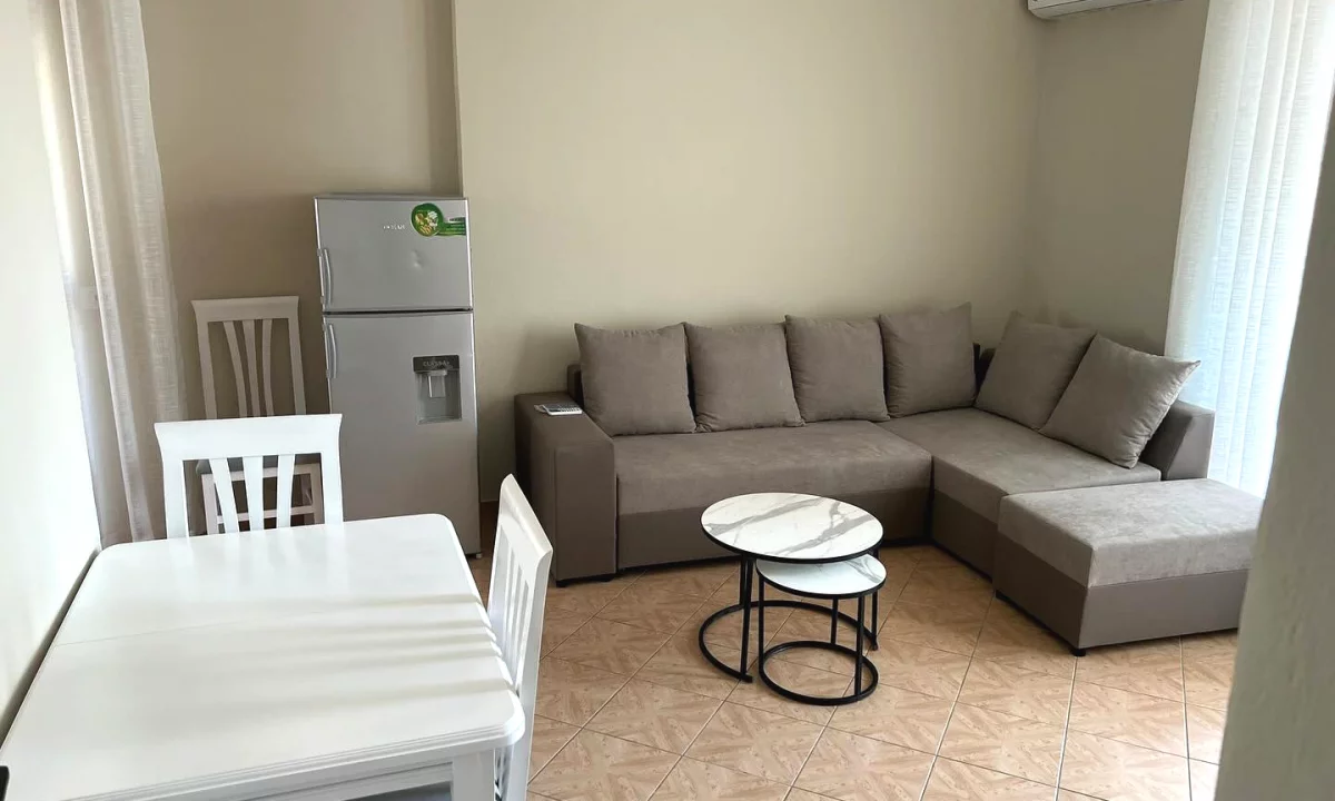 Shtepi me qera Apartament ne Tirane, 1+1, Mobilimi E mobiluar, Pagesa 550  Euro.