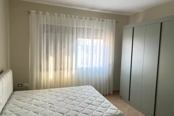 Shtepi me qera Apartament ne Tirane, 1+1, Mobilimi E mobiluar, Pagesa 550  Euro.