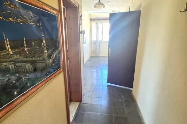 Shtepi ne shitje Apartament ne Tirane, 4+1, Mobilimi Bosh, pa mobiluar, Pagesa 165,000  Euro.