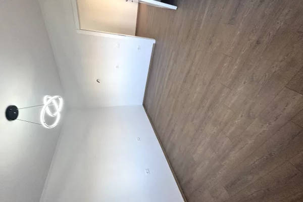 Shtepi ne shitje Apartament ne Tirane, 2+1, Mobilimi Bosh, pa mobiluar, Pagesa 149,000  Euro.