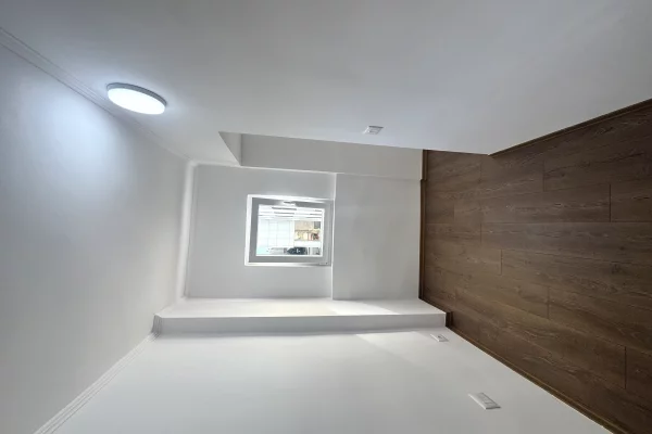 Shtepi ne shitje Apartament ne Tirane, 2+1, Mobilimi Bosh, pa mobiluar, Pagesa 149,000  Euro.
