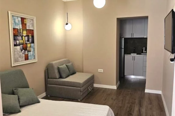 Shtepi me qera Garsoniere ne Tirane - 400 Euro