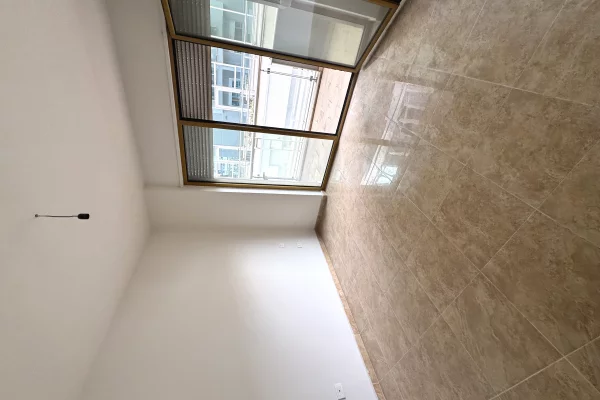 Ambient biznesi me qera 3+1 ne Tirane - 2,200 Euro