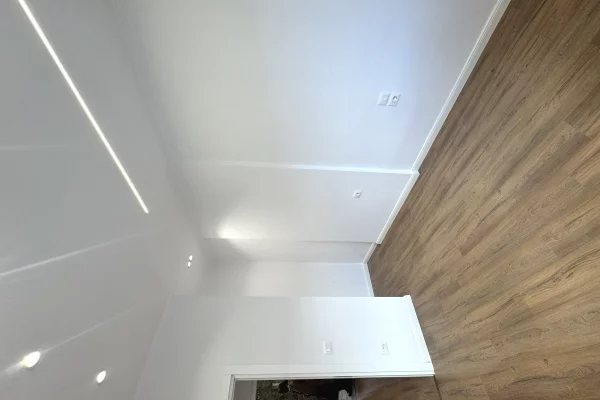 Shtepi ne shitje Apartament ne Tirane, 2+1, Mobilimi Bosh, pa mobiluar, Pagesa 148,000  Euro.