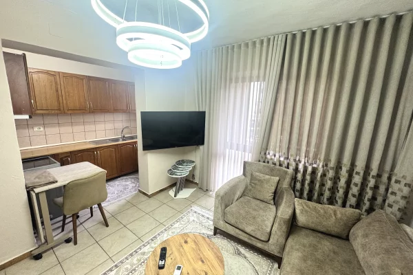 Shtepi me qera Apartament ne Tirane, 1+1, Mobilimi E mobiluar, Pagesa 500  Euro.
