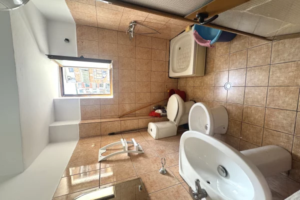 Shtepi me qera Apartament ne Tirane, 1+1, Mobilimi E mobiluar, Pagesa 500  Euro.