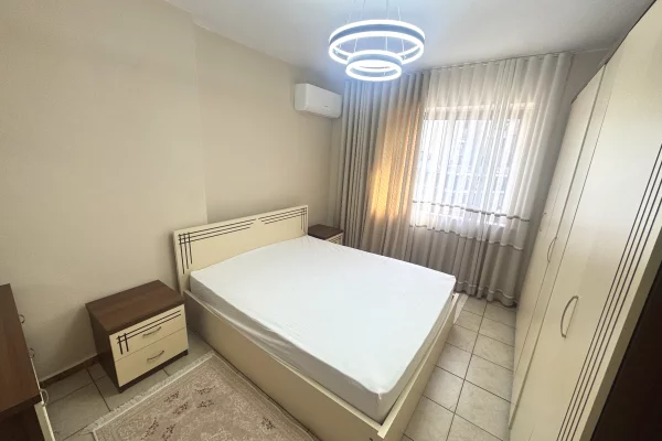 Shtepi me qera Apartament ne Tirane, 1+1, Mobilimi E mobiluar, Pagesa 500  Euro.