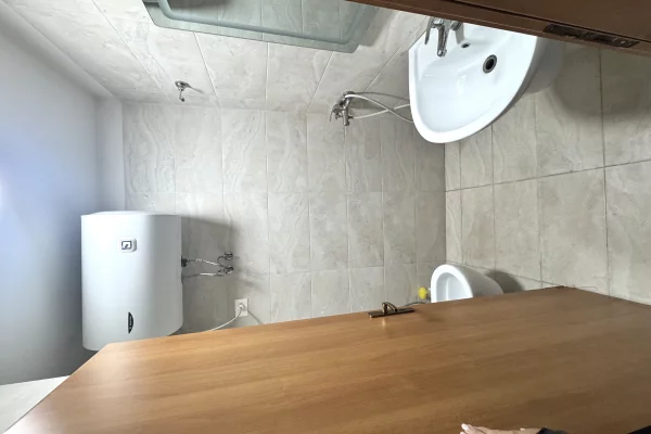 Shtepi me qera Apartament ne Tirane, 1+1, Mobilimi E mobiluar, Pagesa 500  Euro.