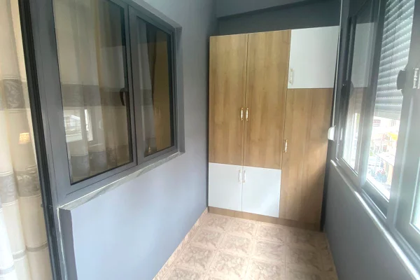 Shtepi me qera Apartament ne Tirane, 1+1, Mobilimi E mobiluar, Pagesa 650  Euro.