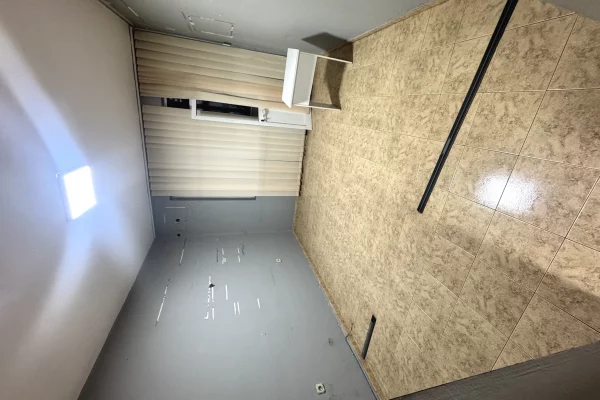 🏢 JEPET ME QIRA AMBIENT PER ZYRA – 21 DHJETORI