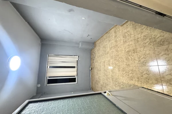 Ambient biznesi me qera 3+1 ne Tirane - 500 Euro