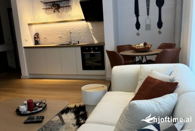 Shtepi ne shitje Apartament ne Pogradec, 1+1, Mobilimi E mobiluar, Pagesa 105,000  Euro.