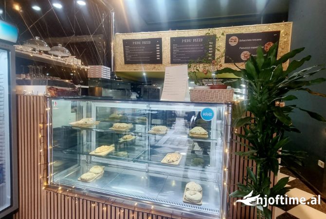 HAPPY HOME👌  👌EKSLUZIVE👌  🏢Shitet Dyqan ne rr.Frederik Shiroka.