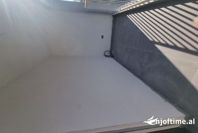 Shtepi ne shitje Apartament ne Tirane, 1+1, Mobilimi Bosh, pa mobiluar, Pagesa 134,820  Euro.