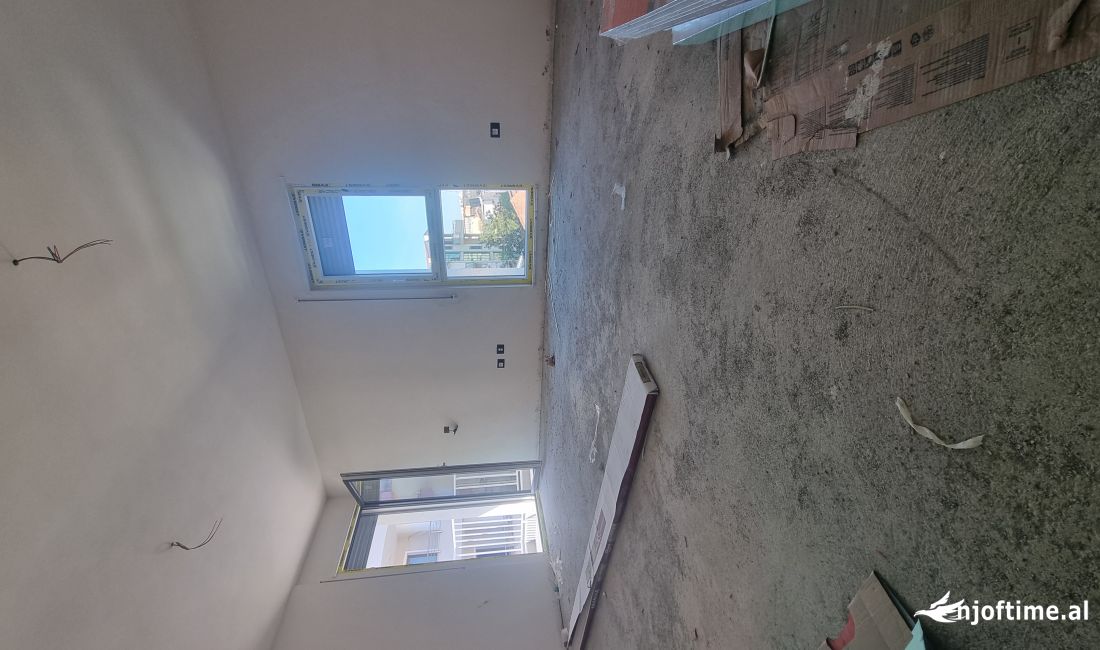 Shtepi ne shitje Apartament ne Tirane, 1+1, Mobilimi Bosh, pa mobiluar, Pagesa 134,820  Euro.