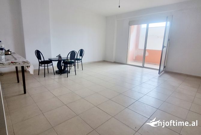 Super Okazion, shitet apartament 3+1+2 plazh, Durres, prane Tropikalit