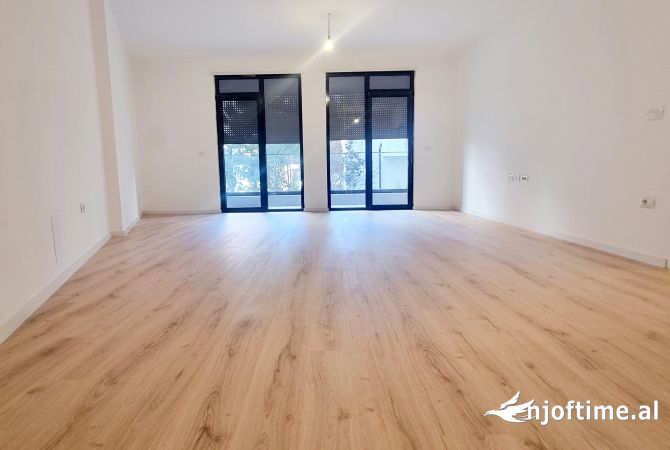 Shtepi ne shitje Apartament ne Tirane, 2+1, Mobilimi Bosh, pa mobiluar, Pagesa 287,500  Euro.