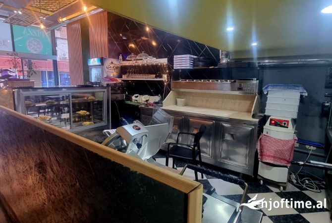 👌HAPPY HOME👌  👌EKSLUZIVE👌  🏢Shitet Dyqan ne rr.Frederik Shiroka prane supermarket Joenes!  