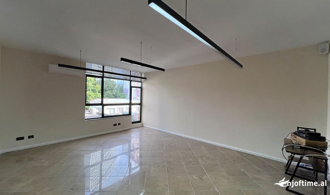 JEPEN ZYRA ME QIRA PRANE RTSH