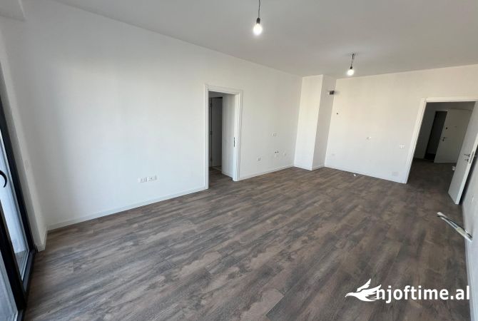 JEPET ZYRE ME QERA TEK FARMACIA 10