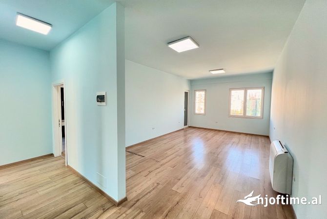 Apartament 2+1+2 për shitje pranë ish-parkut! 