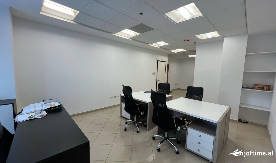 JEPET ZYRE PER QIRA NE QENDER PRANE TOPTANIT