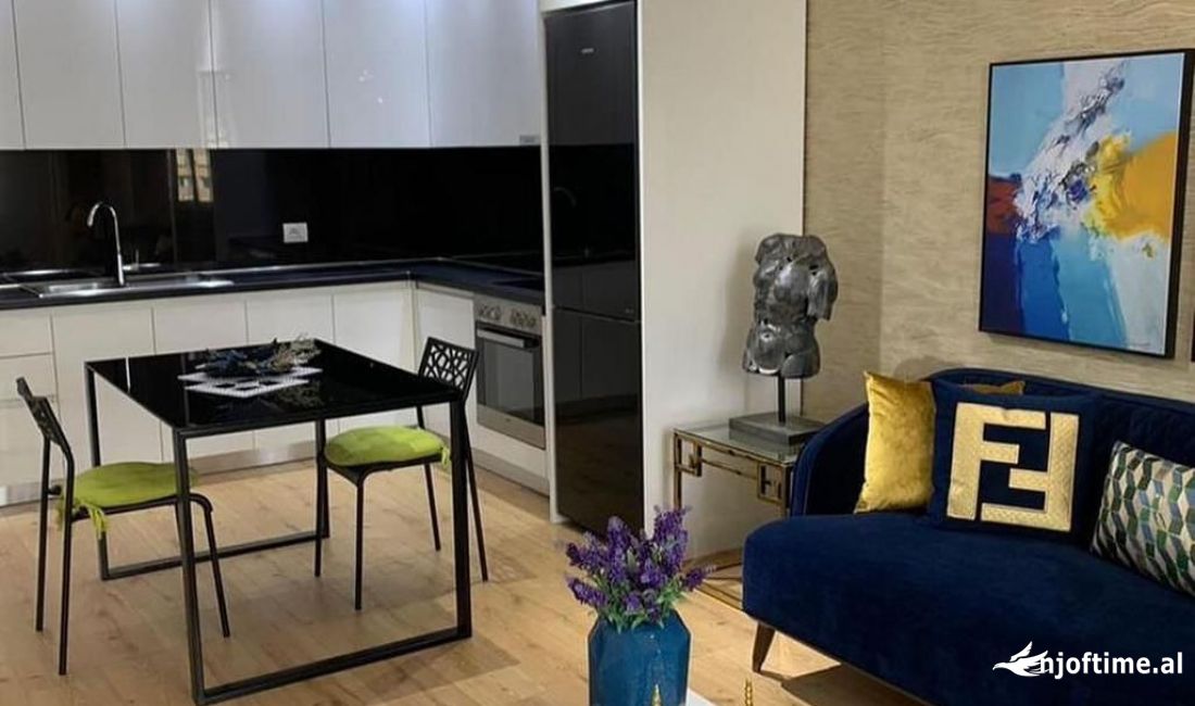 Appartamento in affitto a Tirana 2+1, Arredato