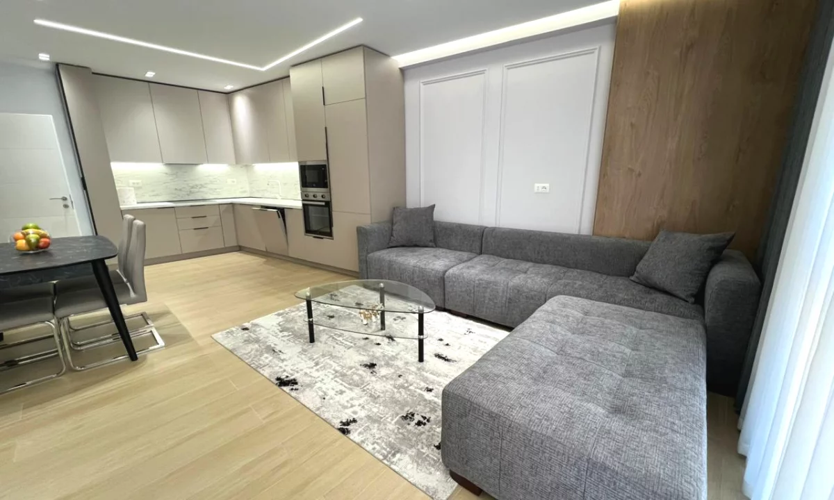 Shtepi me qera Apartament ne Tirane, 2+1, Mobilimi E mobiluar, Pagesa 900  Euro.