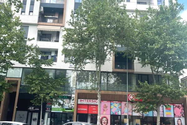  Jepet me qira Apartament 1+1 i mobiluar