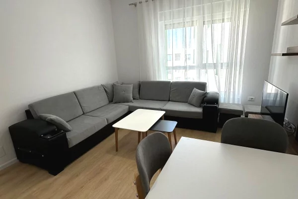 Shtepi me qera Apartament ne Tirane, 1+1, Mobilimi E mobiluar, Pagesa 40,000  Leke.