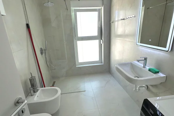 Shtepi me qera Apartament ne Tirane, 1+1, Mobilimi E mobiluar, Pagesa 40,000  Leke.