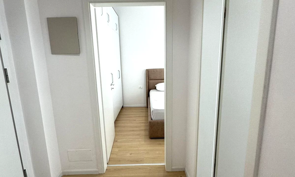 Shtepi me qera Apartament ne Tirane, 1+1, Mobilimi E mobiluar, Pagesa 40,000  Leke.