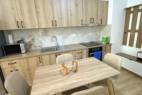 Shtepi me qera Apartament ne Tirane, 1+1, Mobilimi E mobiluar, Pagesa 40,000  Leke.