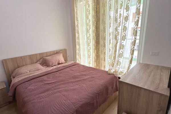 Shtepi me qera Apartament ne Tirane, 1+1, Mobilimi E mobiluar, Pagesa 40,000  Leke.