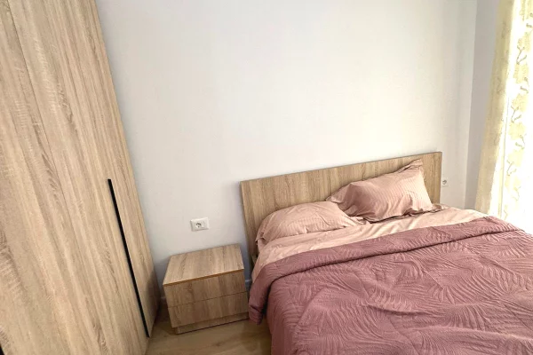 Shtepi me qera Apartament ne Tirane, 1+1, Mobilimi E mobiluar, Pagesa 40,000  Leke.