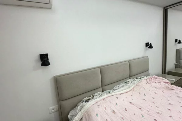 Shtepi ne shitje Apartament ne Tirane, 2+1, Mobilimi E mobiluar, Pagesa 18,900,000  Leke.