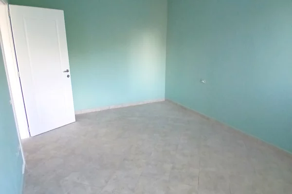 Shtepi ne shitje Apartament ne Tirane, 2+1, Mobilimi Bosh, pa mobiluar, Pagesa 3,750  Leke.