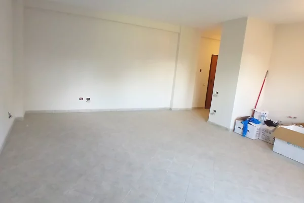 Shtepi ne shitje Apartament ne Tirane, 2+1, Mobilimi Bosh, pa mobiluar, Pagesa 3,750  Leke.