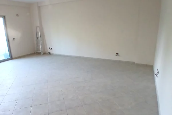 Shtepi ne shitje Apartament ne Tirane, 2+1, Mobilimi Bosh, pa mobiluar, Pagesa 3,750  Leke.