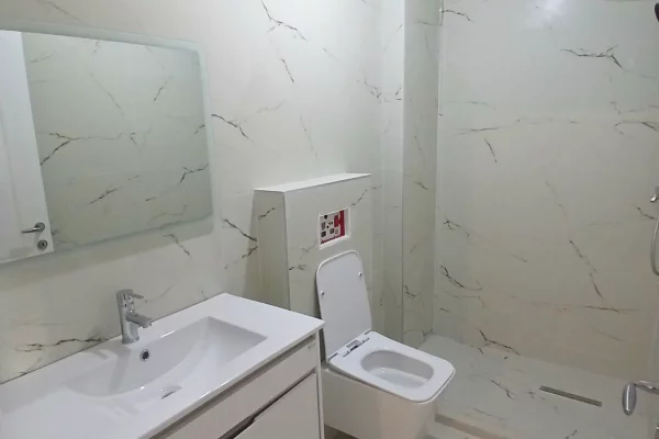 Shtepi ne shitje Apartament ne Tirane, 2+1, Mobilimi Bosh, pa mobiluar, Pagesa 3,750  Leke.