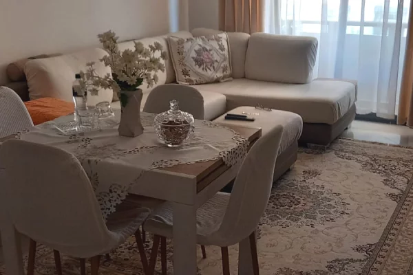 Shtepi ne shitje Apartament ne Tirane, 2+1, Mobilimi E mobiluar, Pagesa 195,000  Euro.