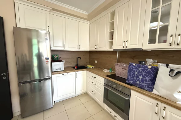 Shtepi me qera Apartament ne Tirane, 2+1, Mobilimi E mobiluar, Pagesa 75,000  Leke.