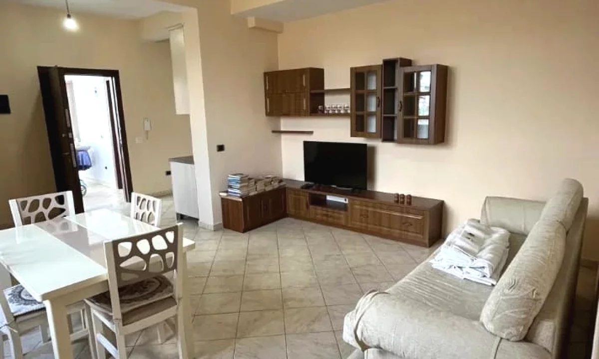 Shtepi me qera Apartament ne Tirane, 2+1, Mobilimi E mobiluar, Pagesa 45,000  Leke.