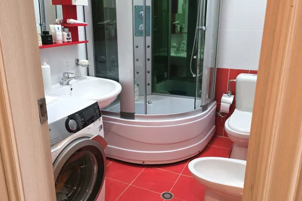 Shtepi ne shitje Apartament ne Tirane, 2+1, Mobilimi E mobiluar, Pagesa 22,200,000  Leke.