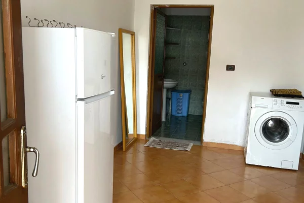 Shtepi me qera Apartament ne Tirane, 1+1, Mobilimi E mobiluar, Pagesa 35,000  Leke.